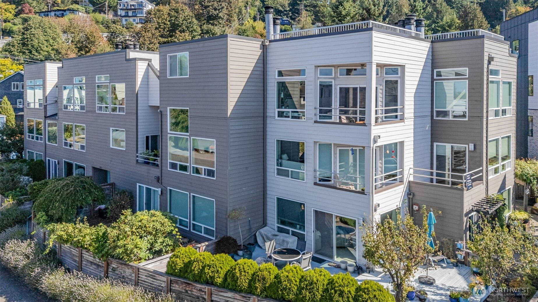 4004 Beach Drive SW, Seattle, WA 98116