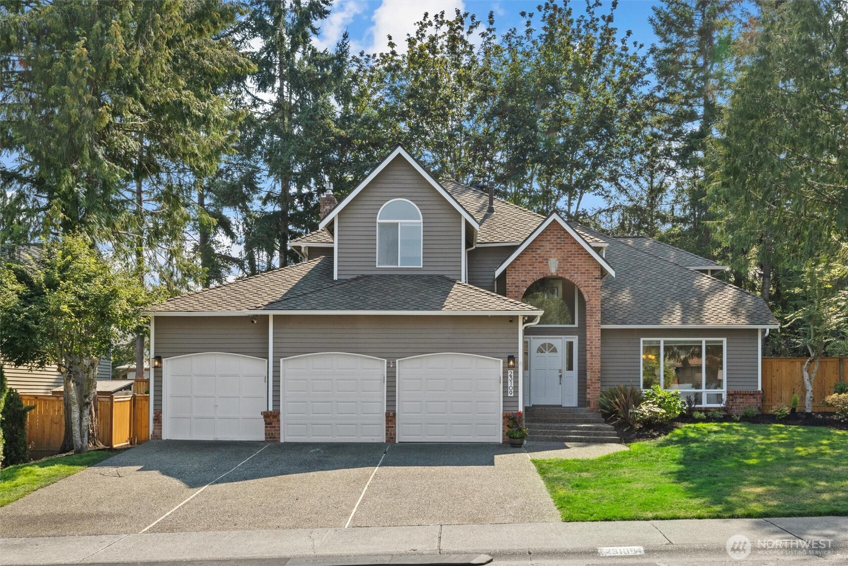 23109 NE 18th Place, Sammamish, WA 98074