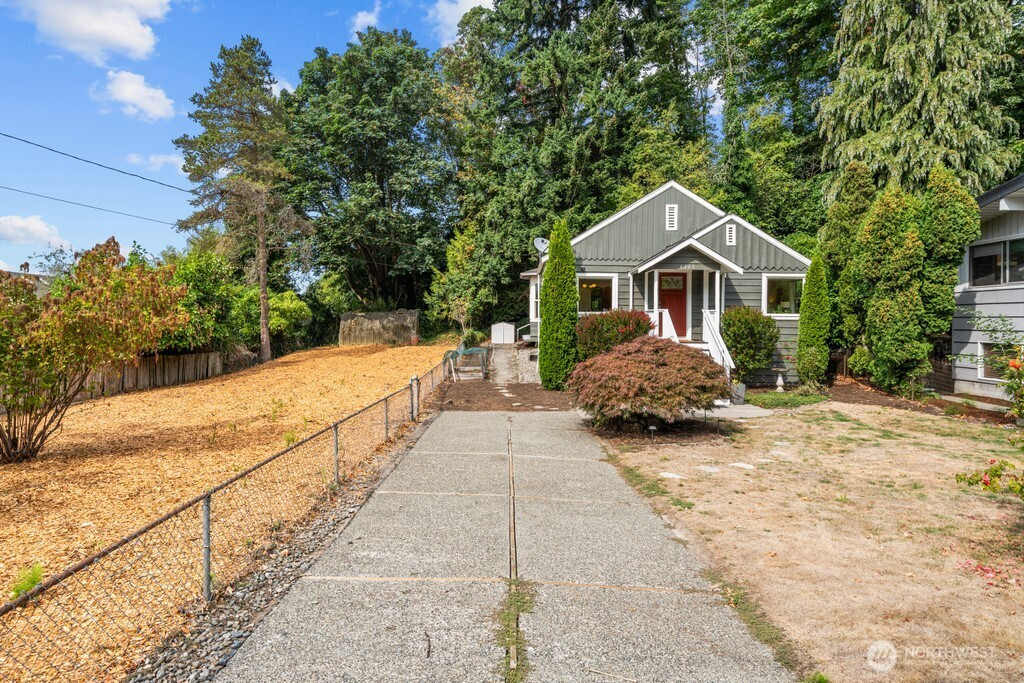 4160 SW Orchard Street, Seattle, WA 98136