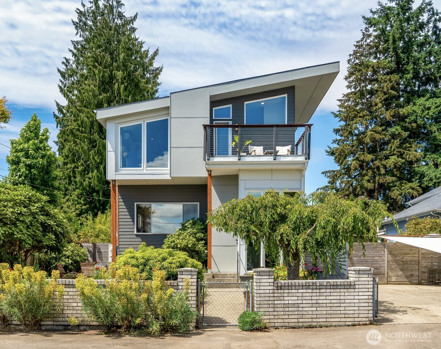 10045 9th Avenue SW, Seattle, WA 98146