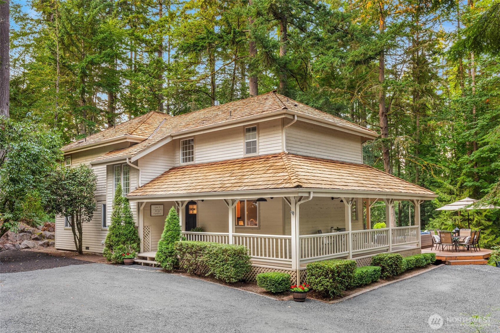 16819 171st Place NE, Woodinville, WA 98072