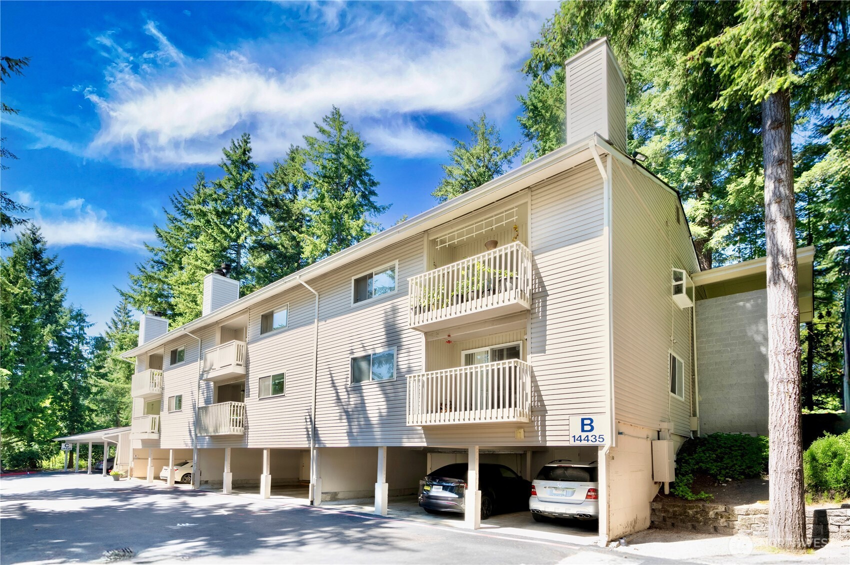 14435 NE 40th St, Bellevue, WA 98007