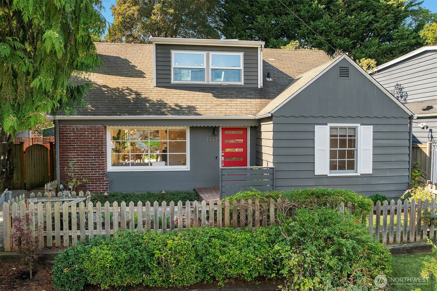 7337 20th Avenue NE, Seattle, WA 98115