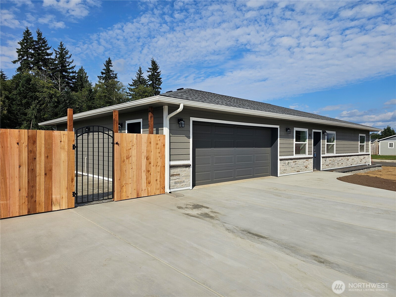 302 W Martin Place, Elma, WA 98541