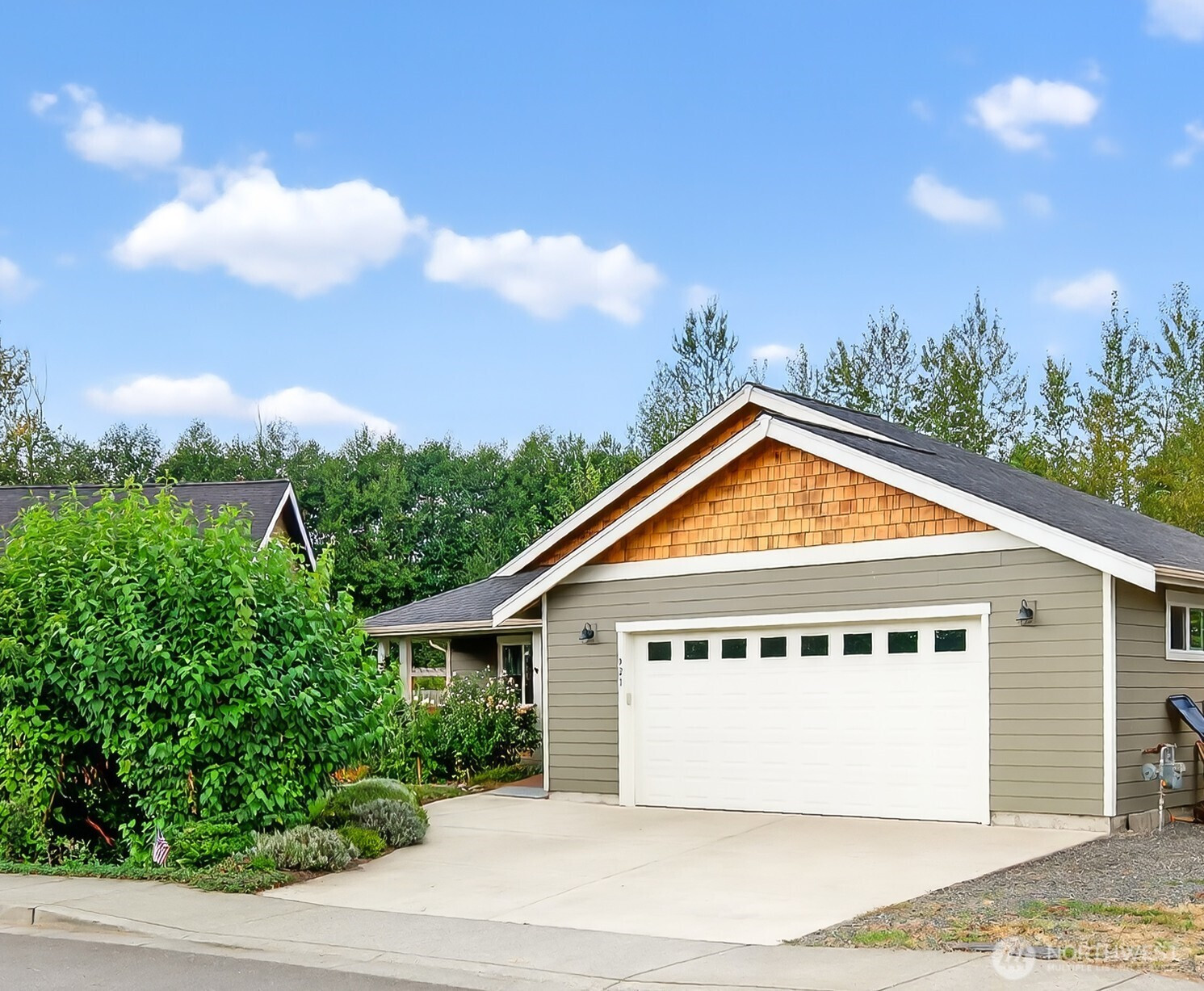 921 Whispering Meadows Court, Nooksack, WA 98276