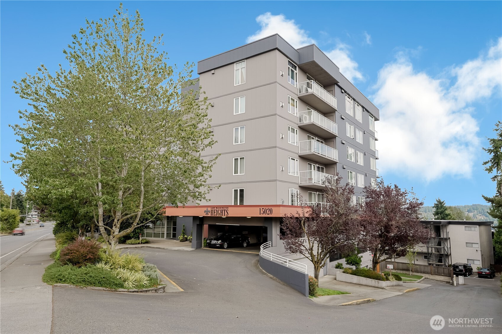 15020 Bothell Way NE, Lake Forest Park, WA 98155