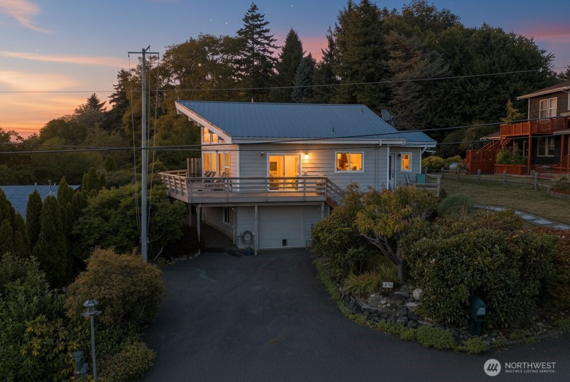 4372 Melcher Avenue, Lummi Island, WA 98262
