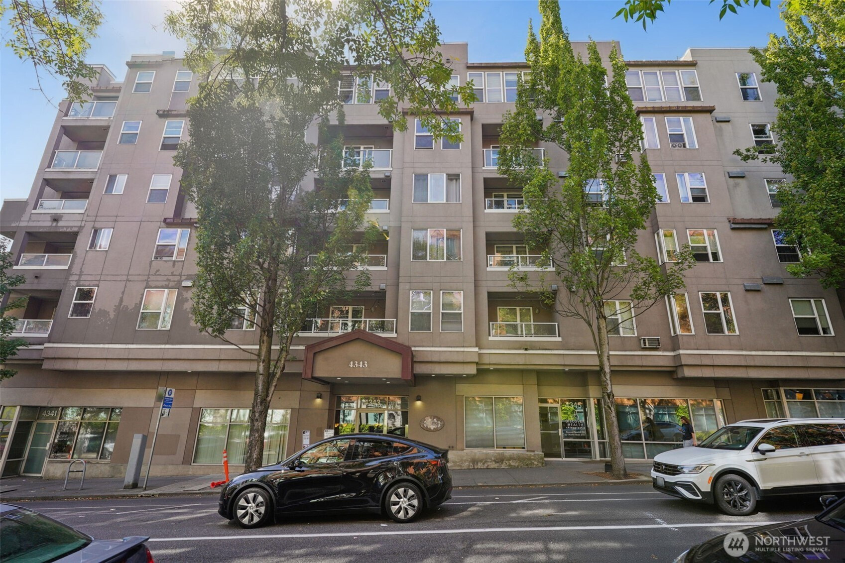 4343 Roosevelt Way NE, Seattle, WA 98105