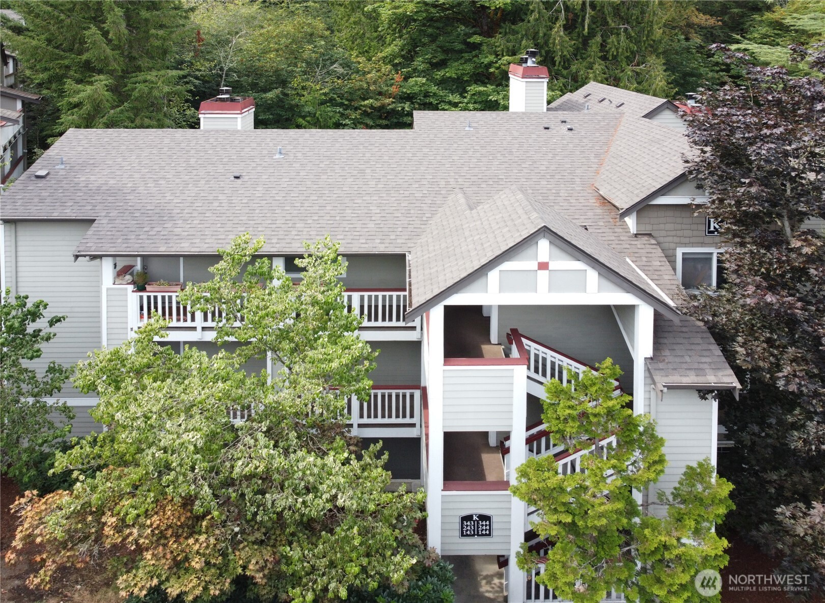 18501 SE Newport Way, Issaquah, WA 98027