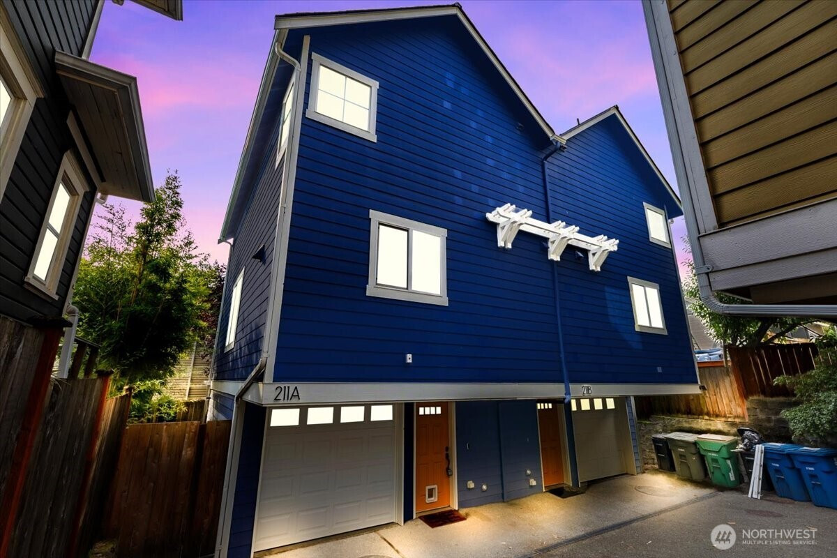 211 15th Avenue, Seattle, WA 98122