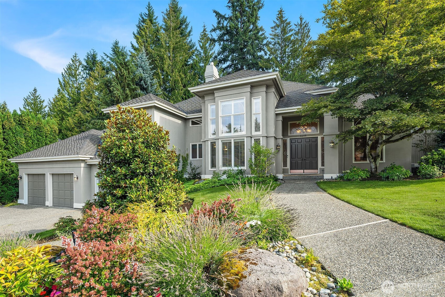 5208 Isola Place NW, Issaquah, WA 98027