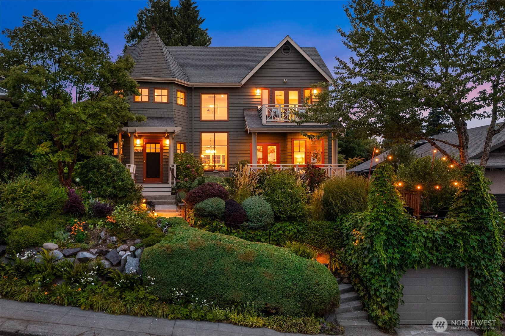 4709 52nd Avenue S, Seattle, WA 98118