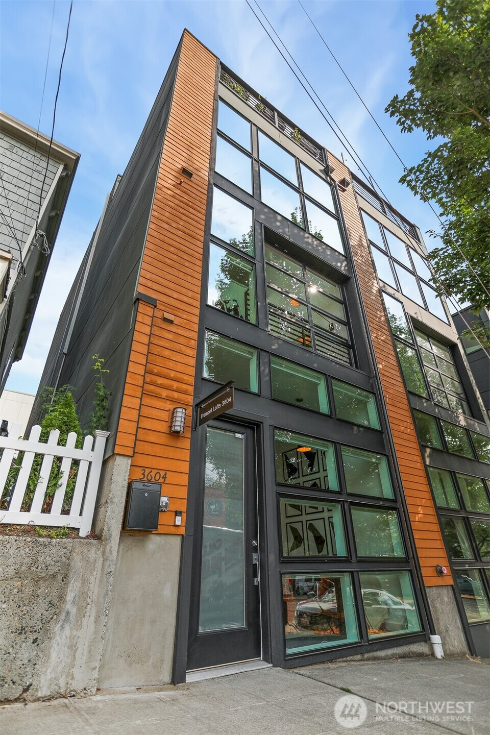 3604 Palatine Avenue N, Seattle, WA 98103