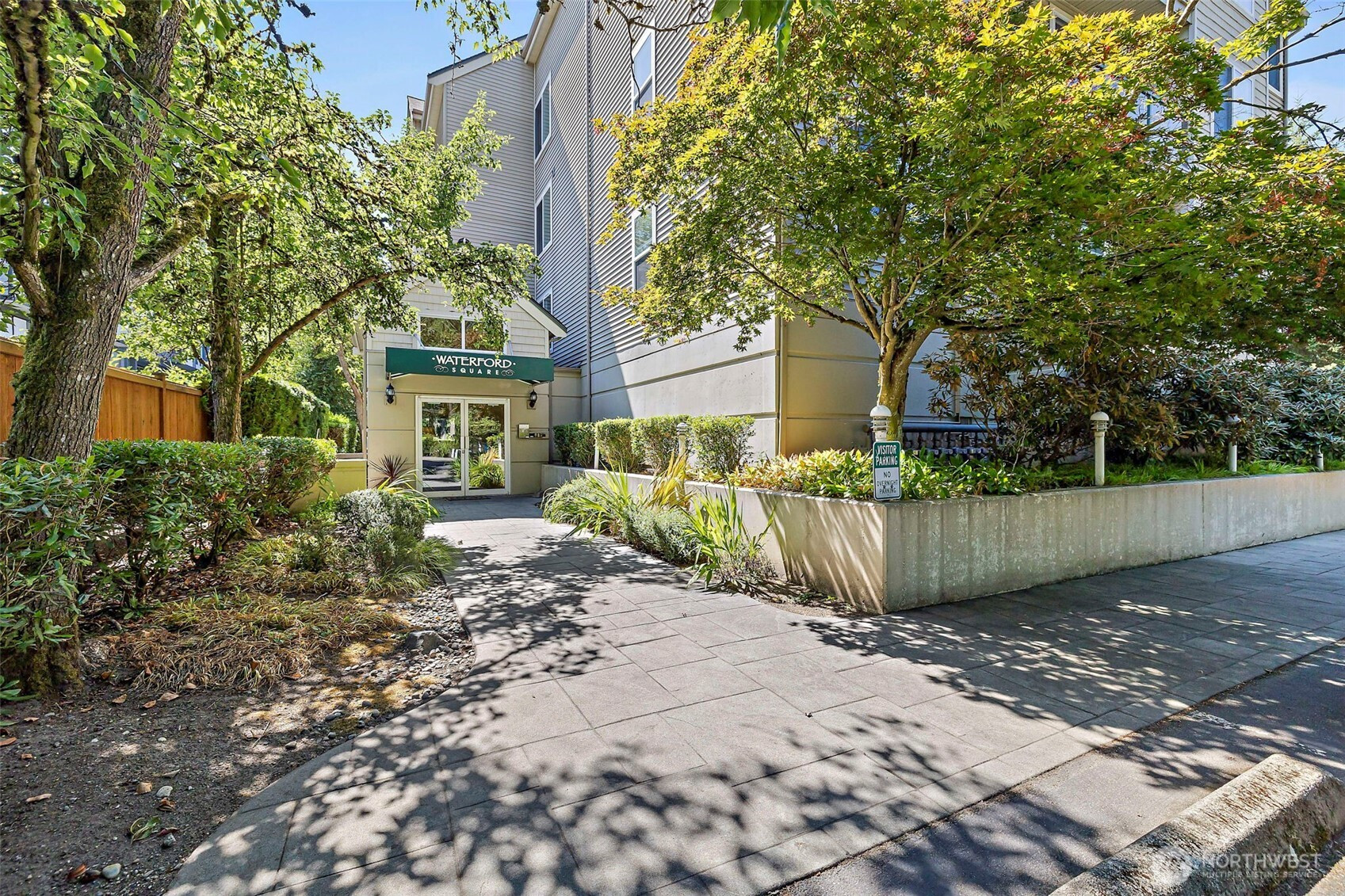 6831 NE 170th Street, Kenmore, WA 98028