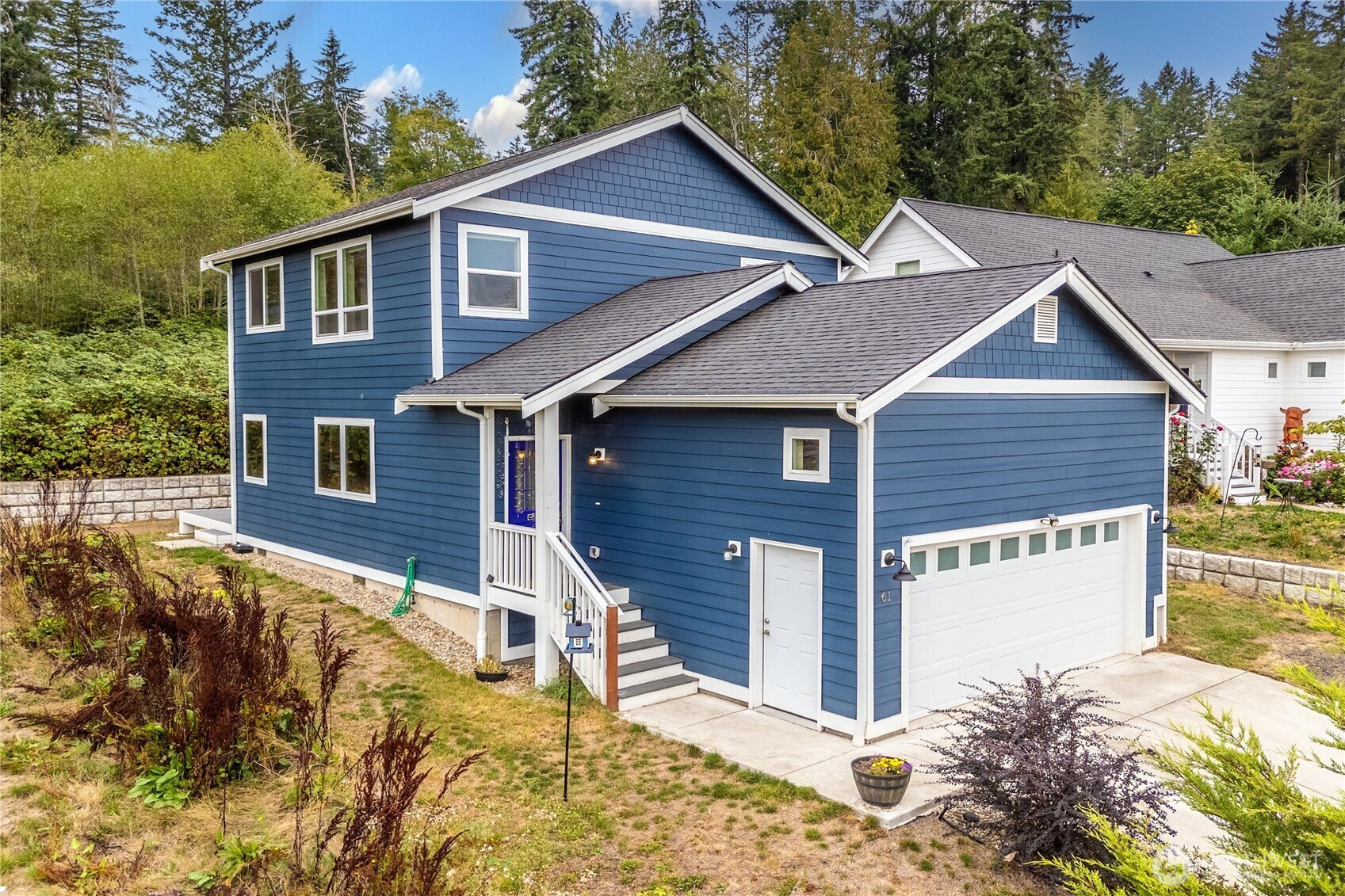 61 E Brady Loop, Allyn, WA 98524