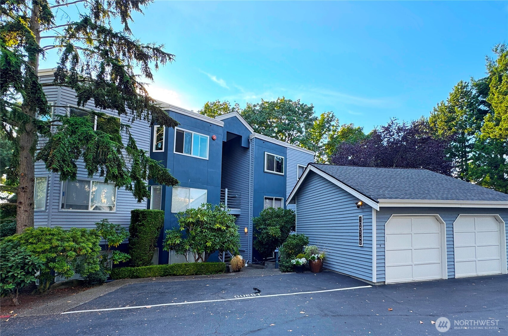 10834 NE 68th Street, Kirkland, WA 98033