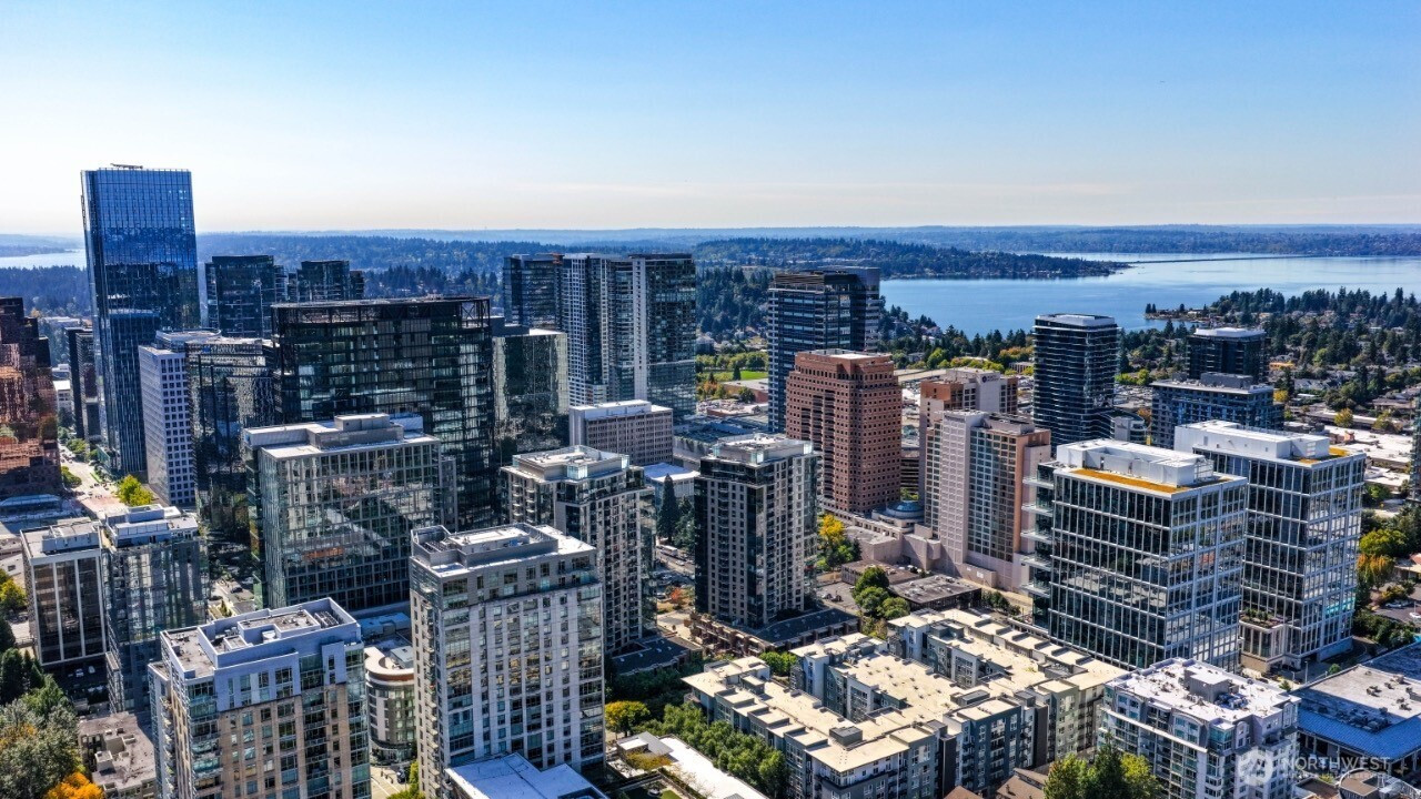 10650 NE 9th Place, Bellevue, WA 98004