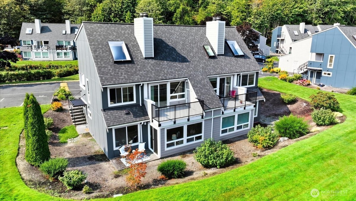 24736 45th Place S, Kent, WA 98032