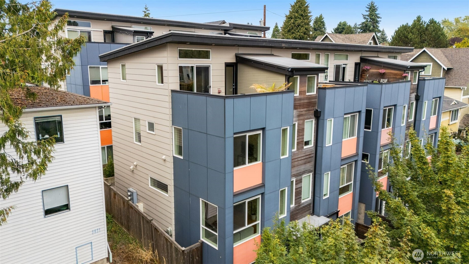 5915 Fauntleroy Way SW, Seattle, WA 98136