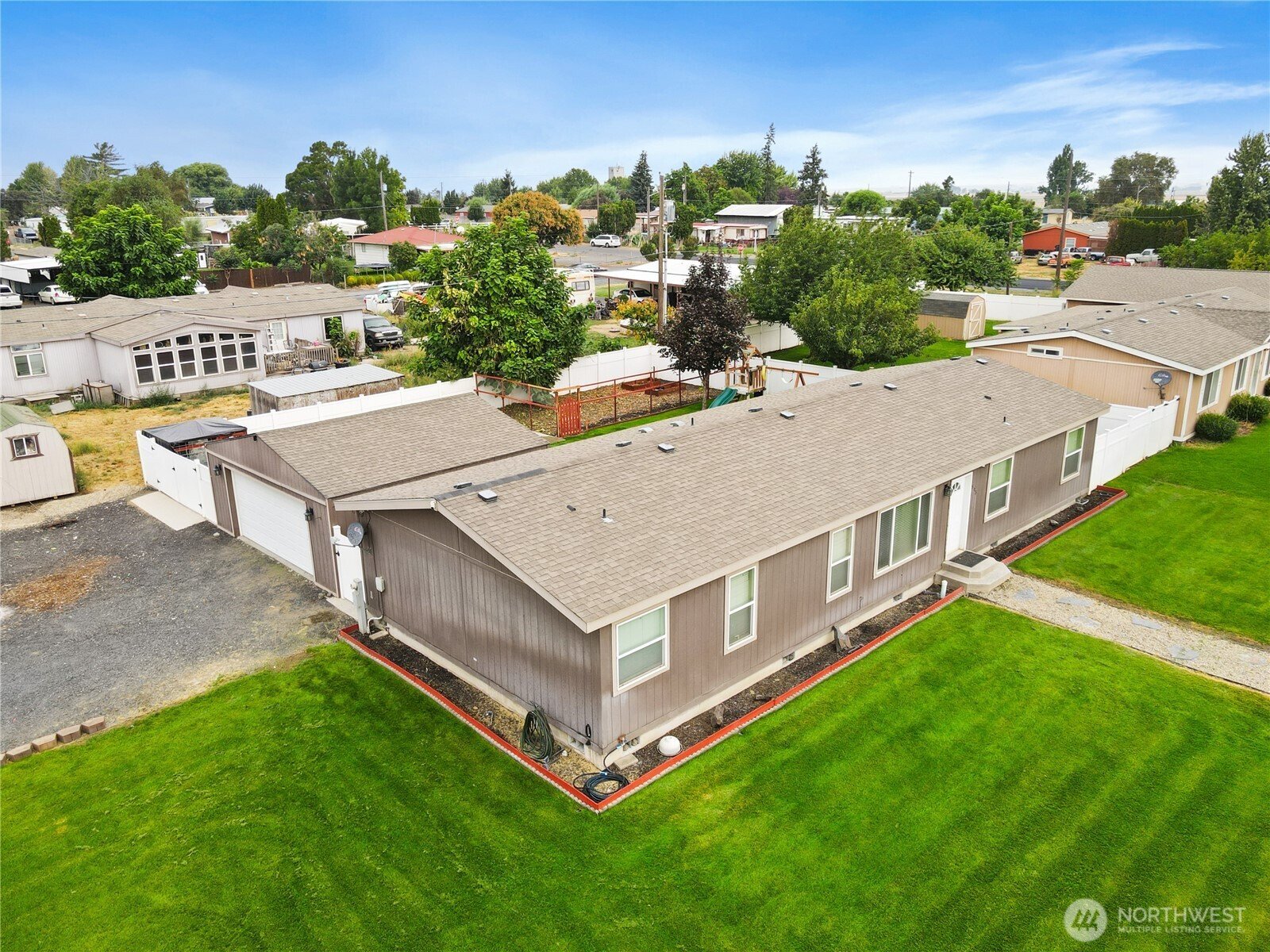 513 S Adams Avenue, Warden, WA 98857