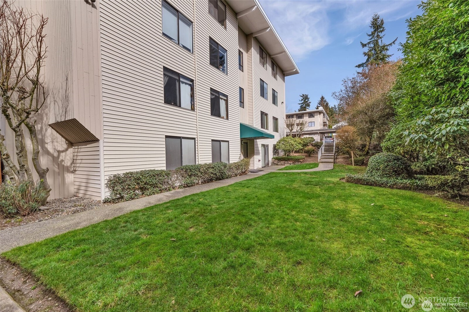18606 52nd Avenue W, Lynnwood, WA 98037