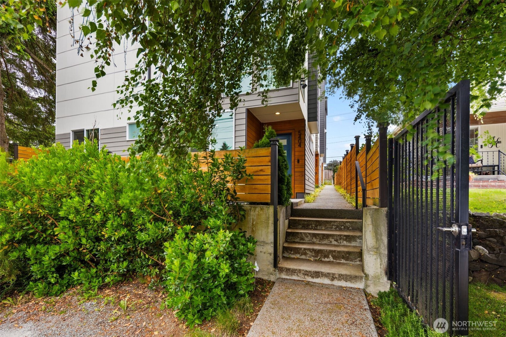 5404 26th Avenue SW, Seattle, WA 98106