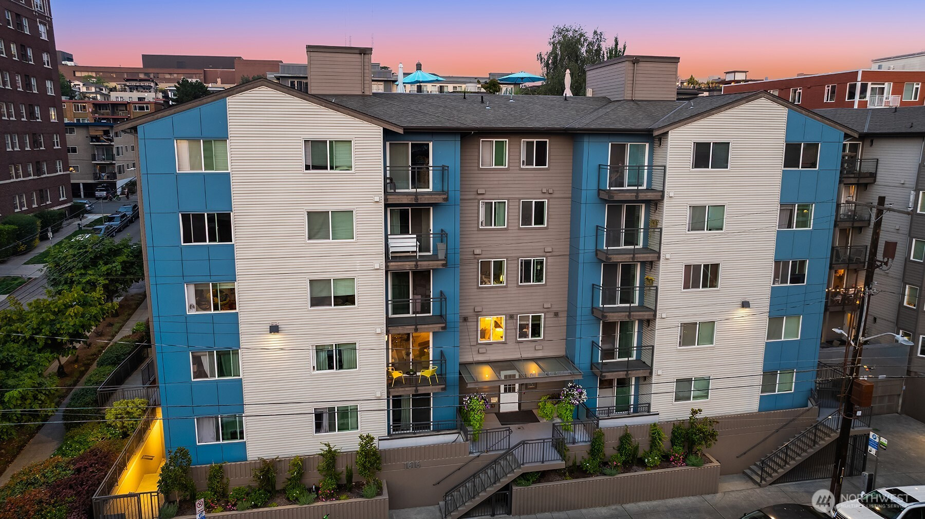 1616 Summit Avenue, Seattle, WA 98122