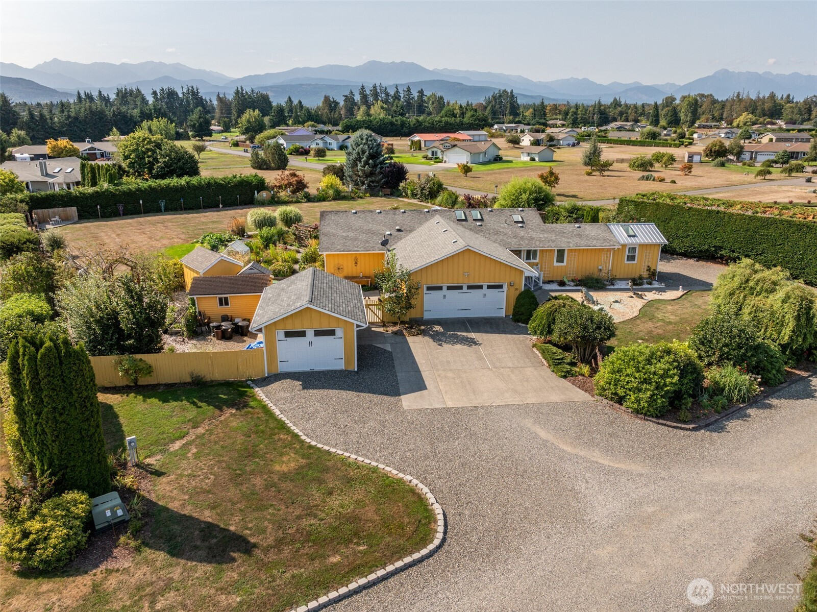 20 Falconcrest Court, Sequim, WA 98382