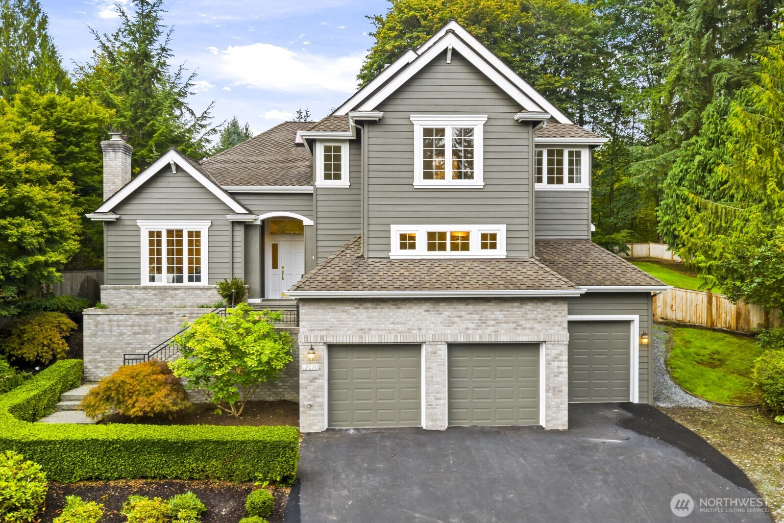12020 199th Court NE, Woodinville, WA 98077