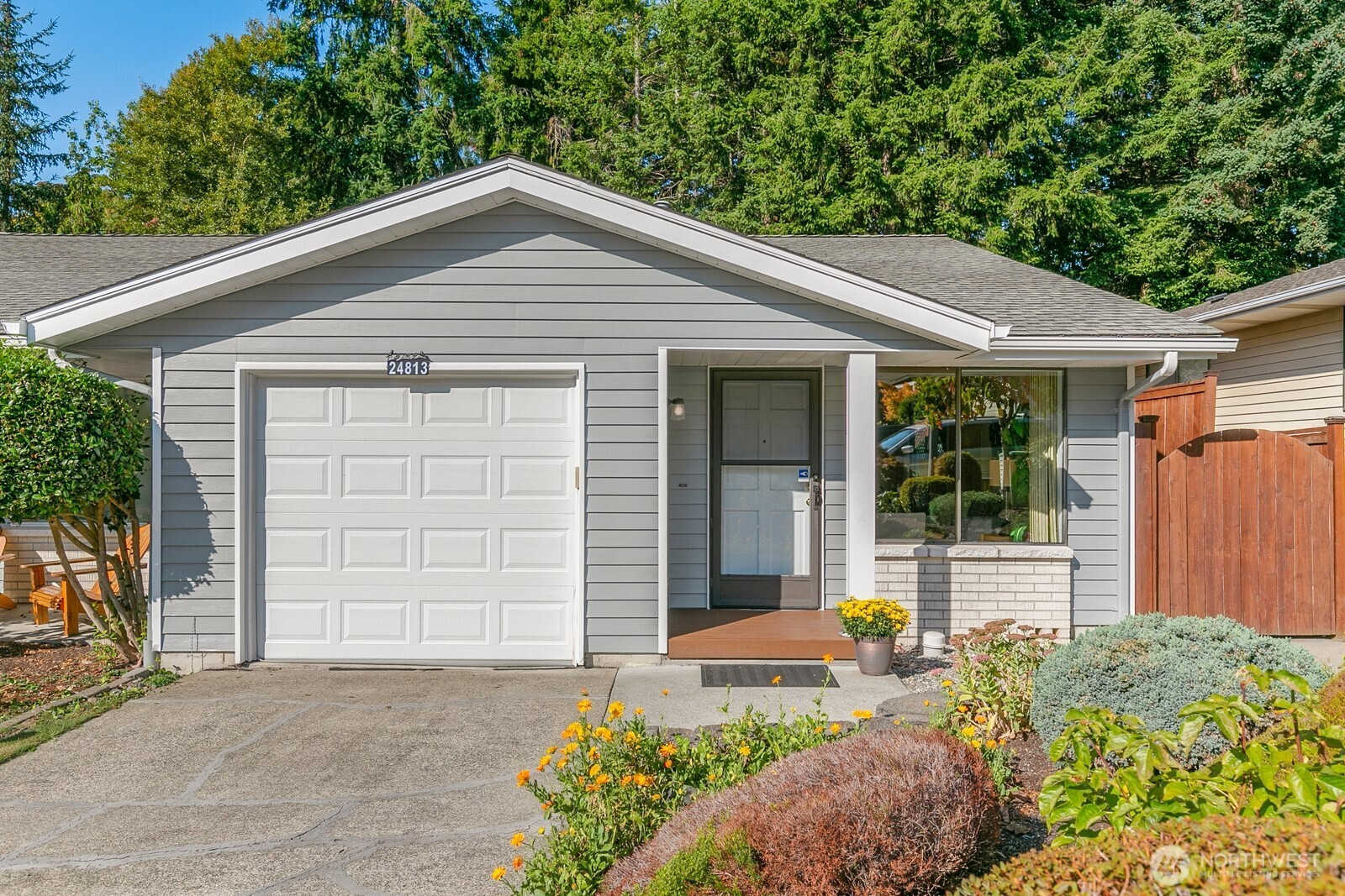 24813 12th Avenue S, Des Moines, WA 98198