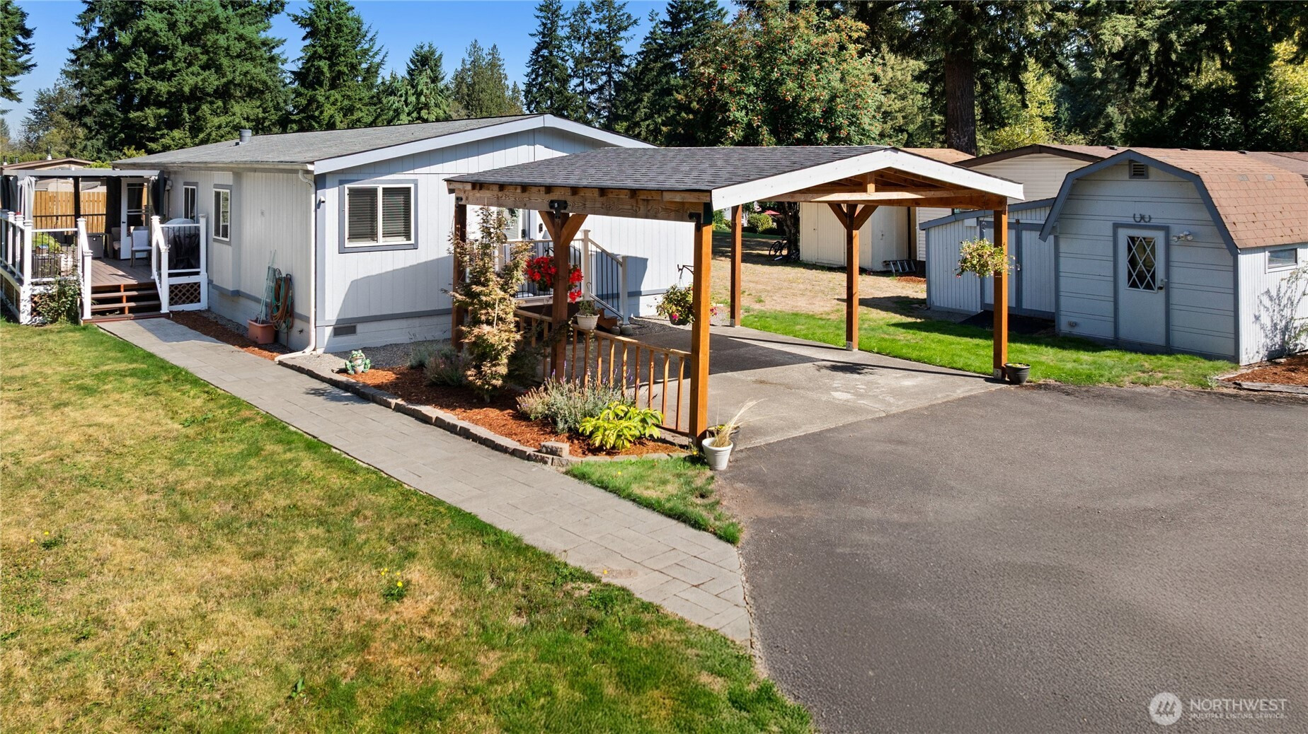 19007 2nd Street Court E, Lake Tapps, WA 98391