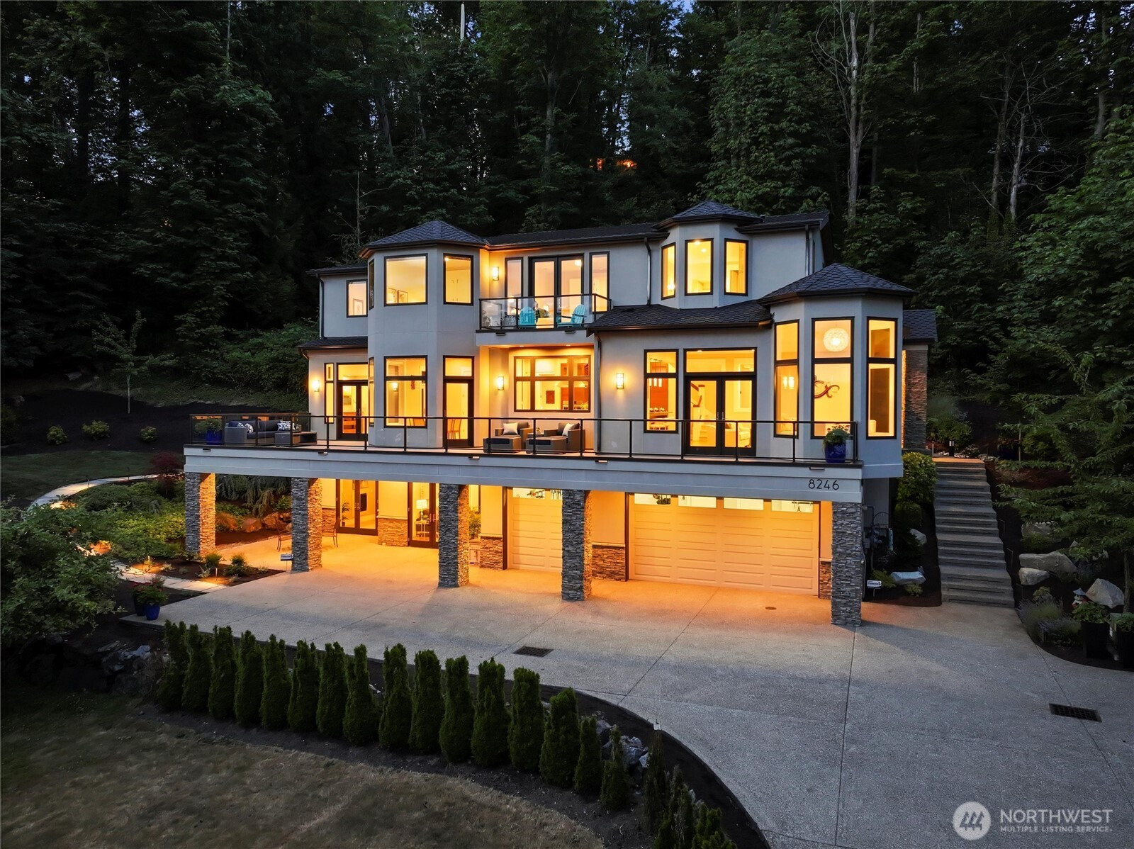 8246 W Mercer Way, Mercer Island, WA 98040
