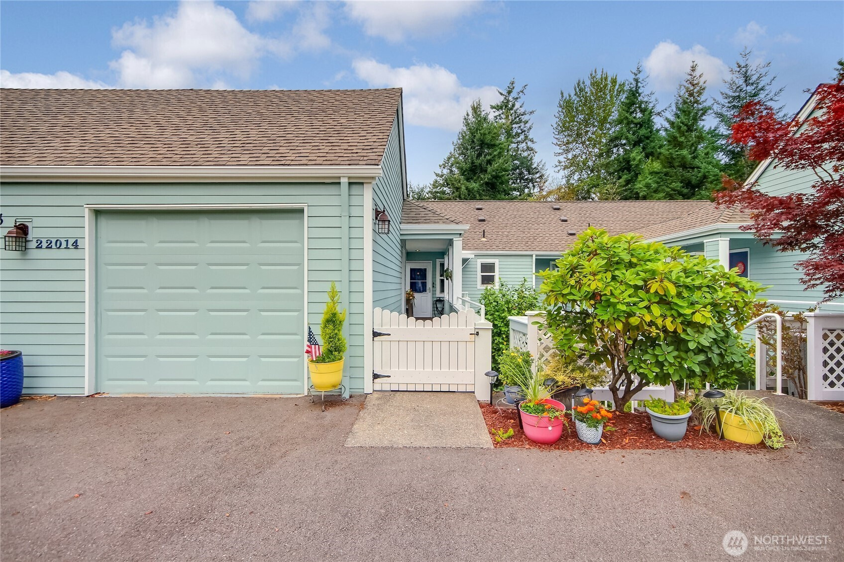 22014 SE 40th Lane, Issaquah, WA 98029
