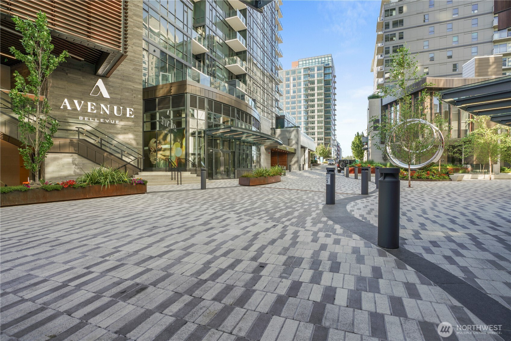 889 NE 103rd Avenue, Bellevue, WA 98004