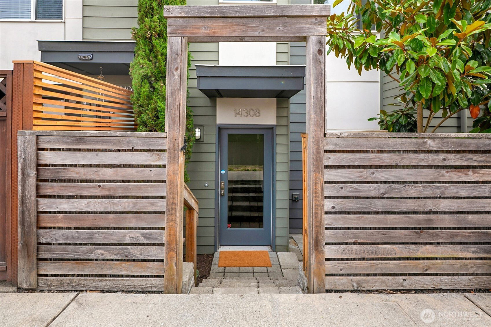 14308 Midvale Avenue N, Seattle, WA 98133