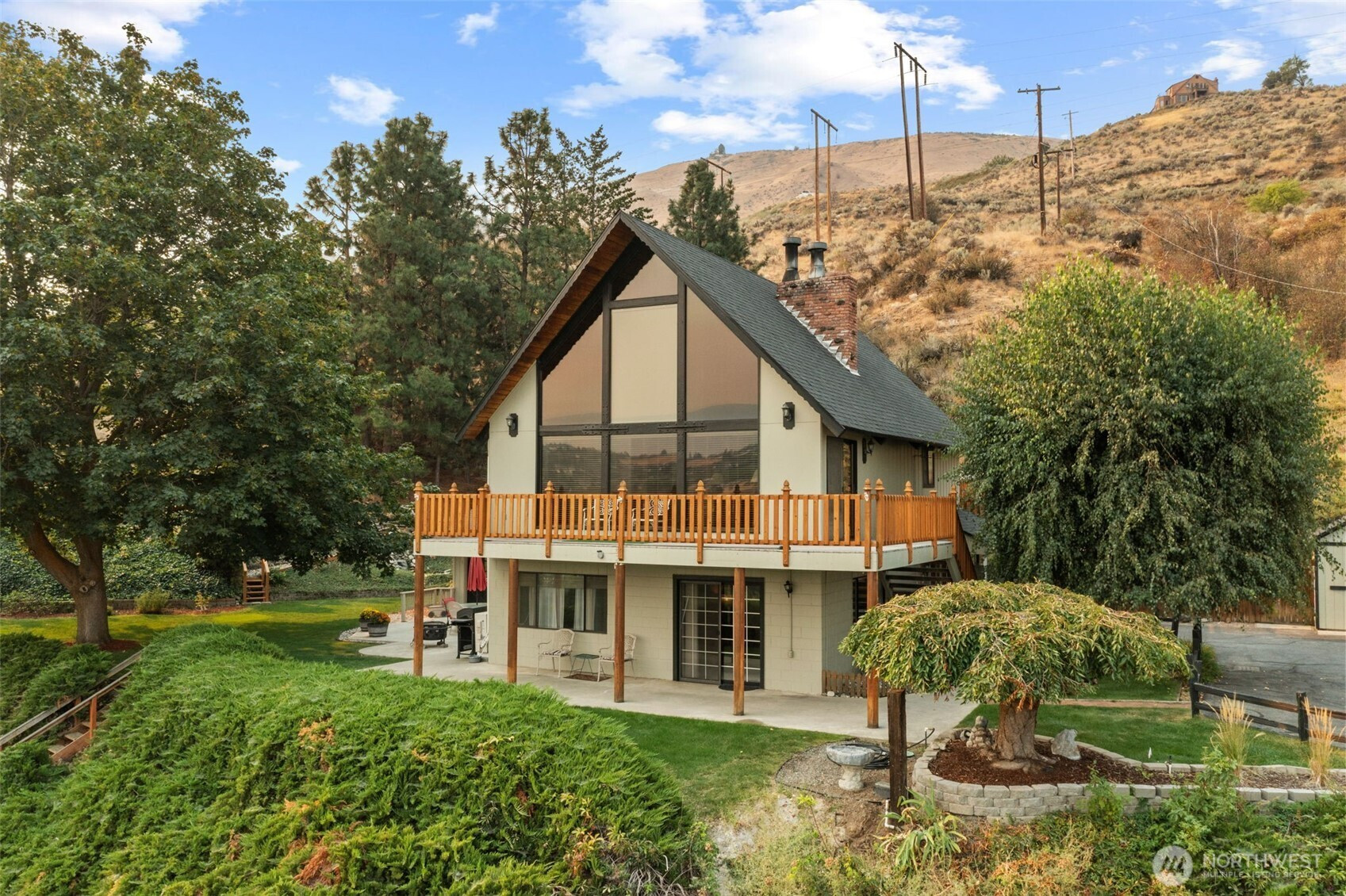 1287 Malaga Highway, Wenatchee, WA 98801