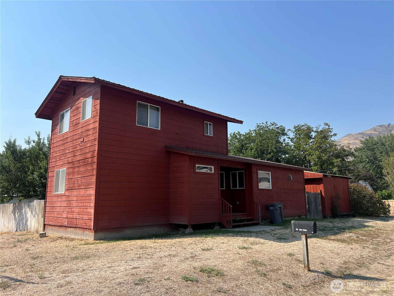 124 Main St, Oroville, WA 98844