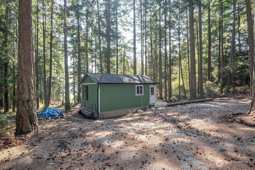 142 E Henni Road, Oak Harbor, WA 98277