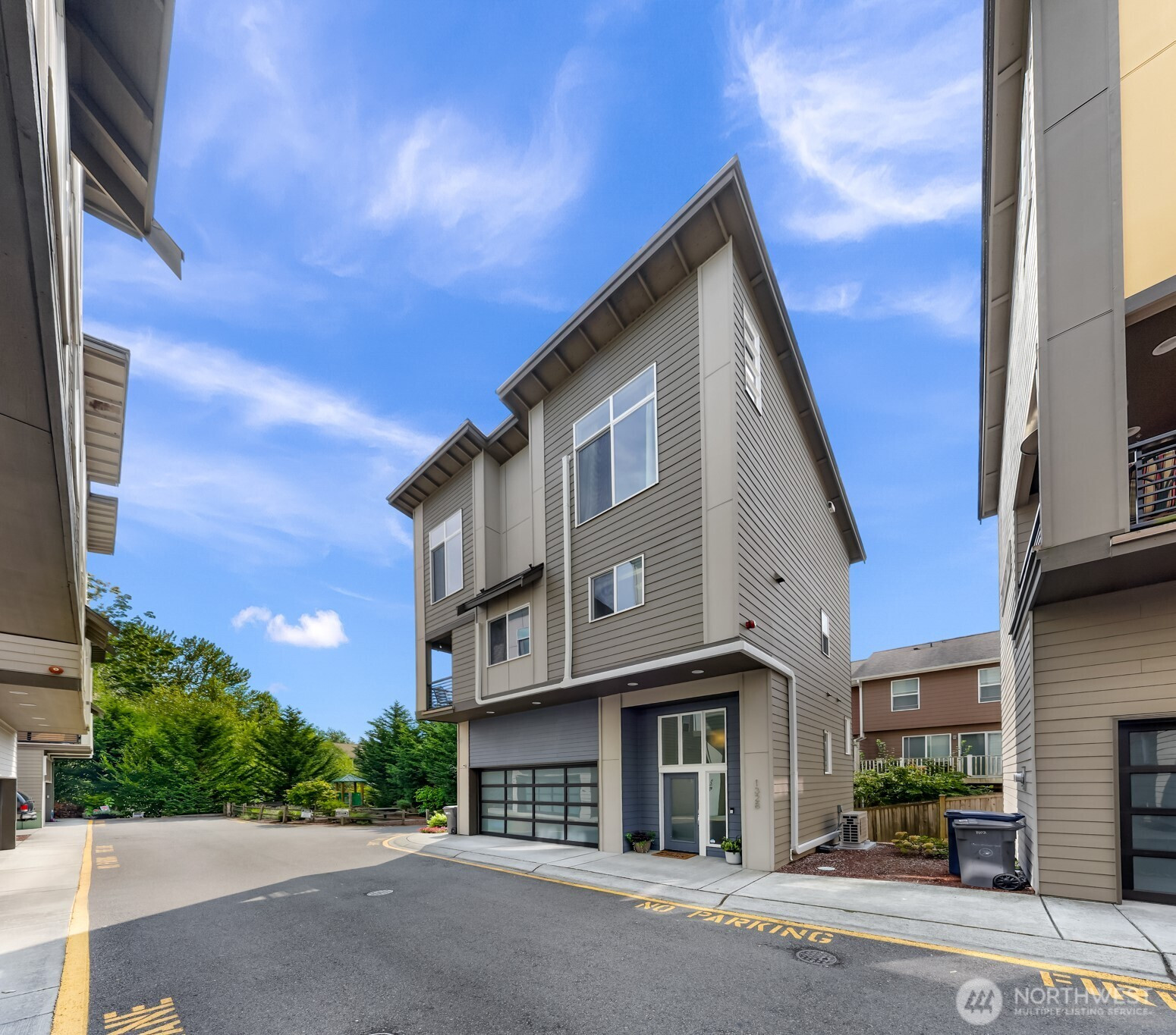 1328 152nd Place SW, Lynnwood, WA 98087