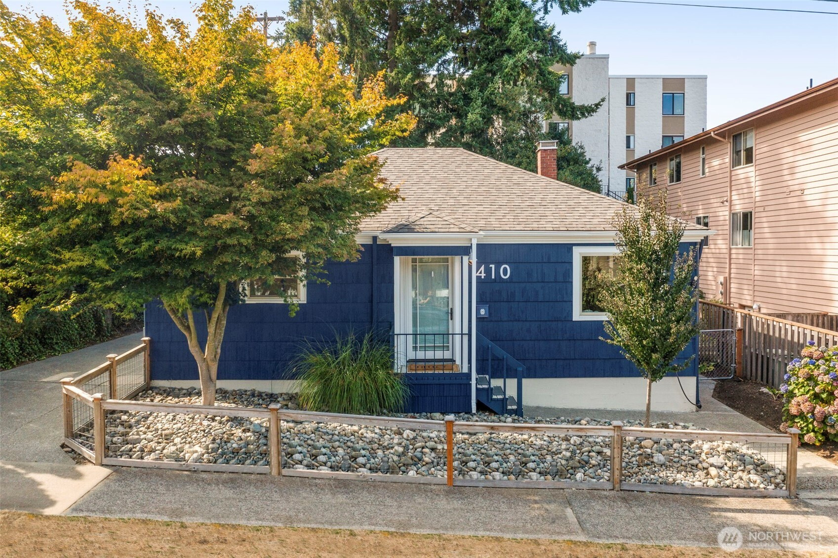 410 6th Avenue S, Edmonds, WA 98020