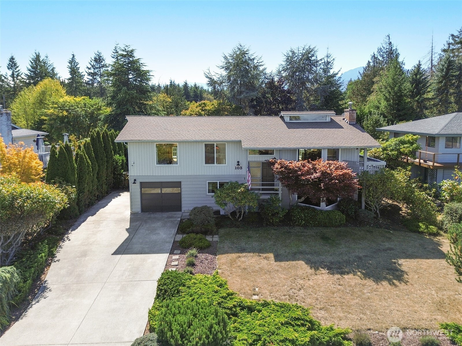 103 Island View Road, Port Angeles, WA 98362