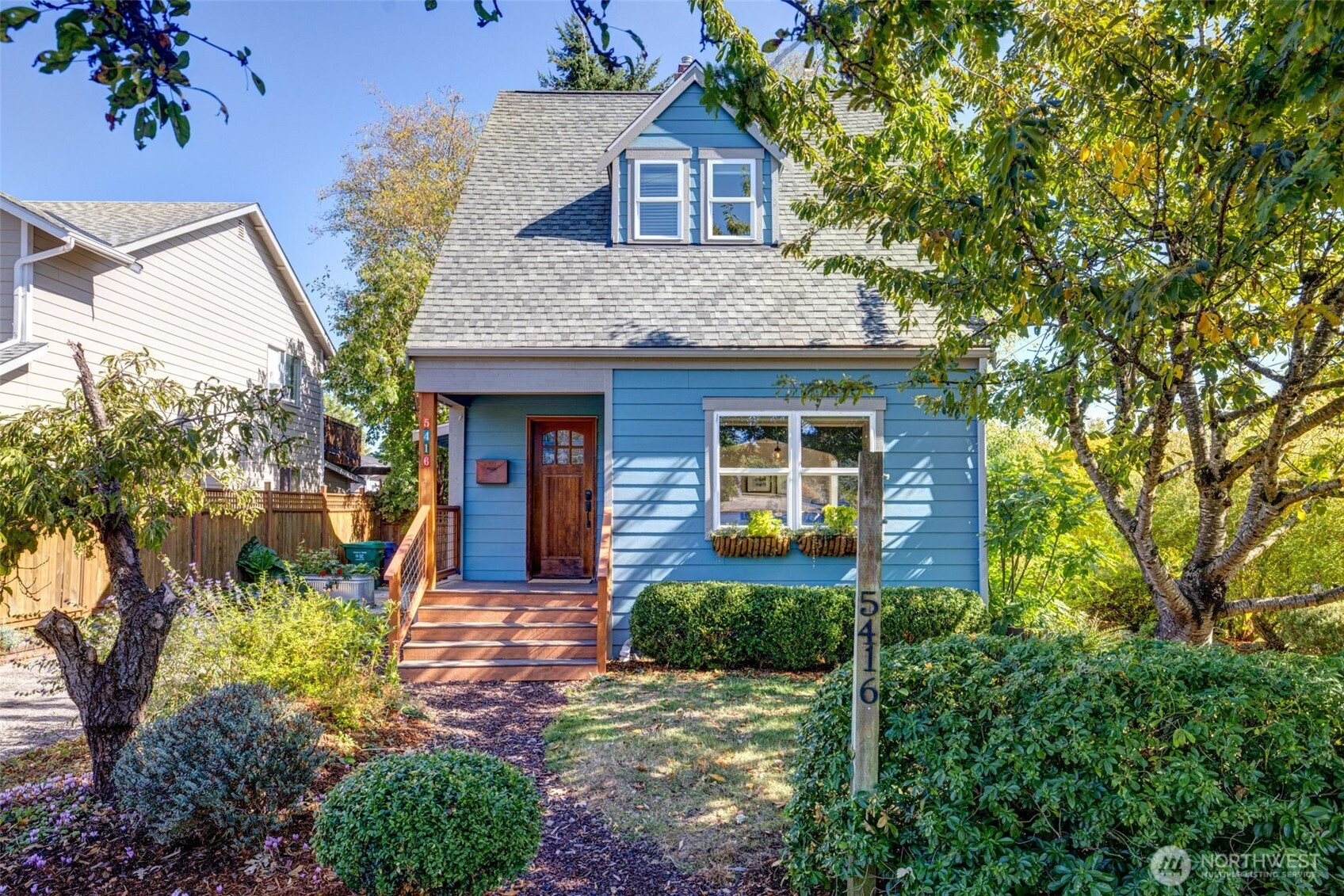 5416 46th Avenue S, Seattle, WA 98118