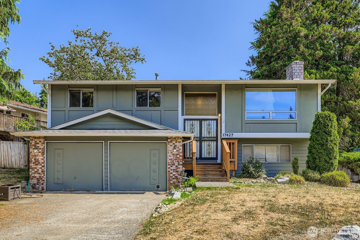 17427 Valley Circle Dr, Bothell, WA 98012