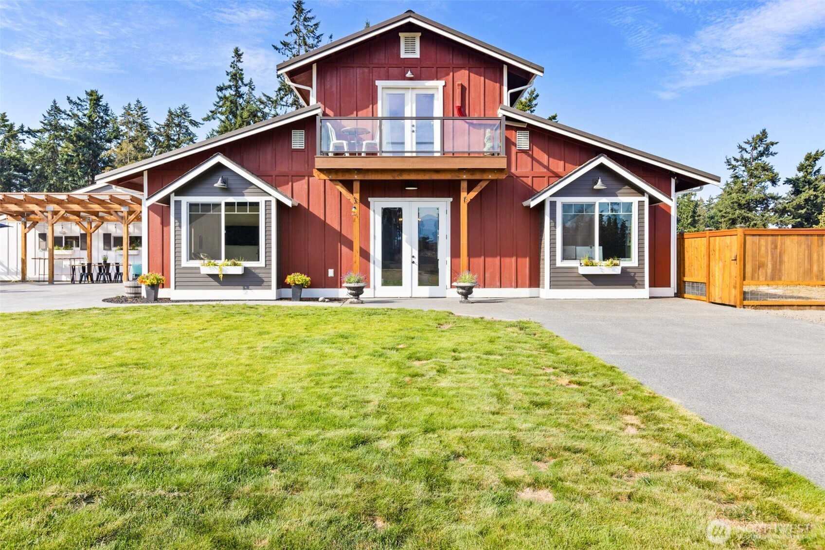 135 Edgington Drive, Sequim, WA 98382