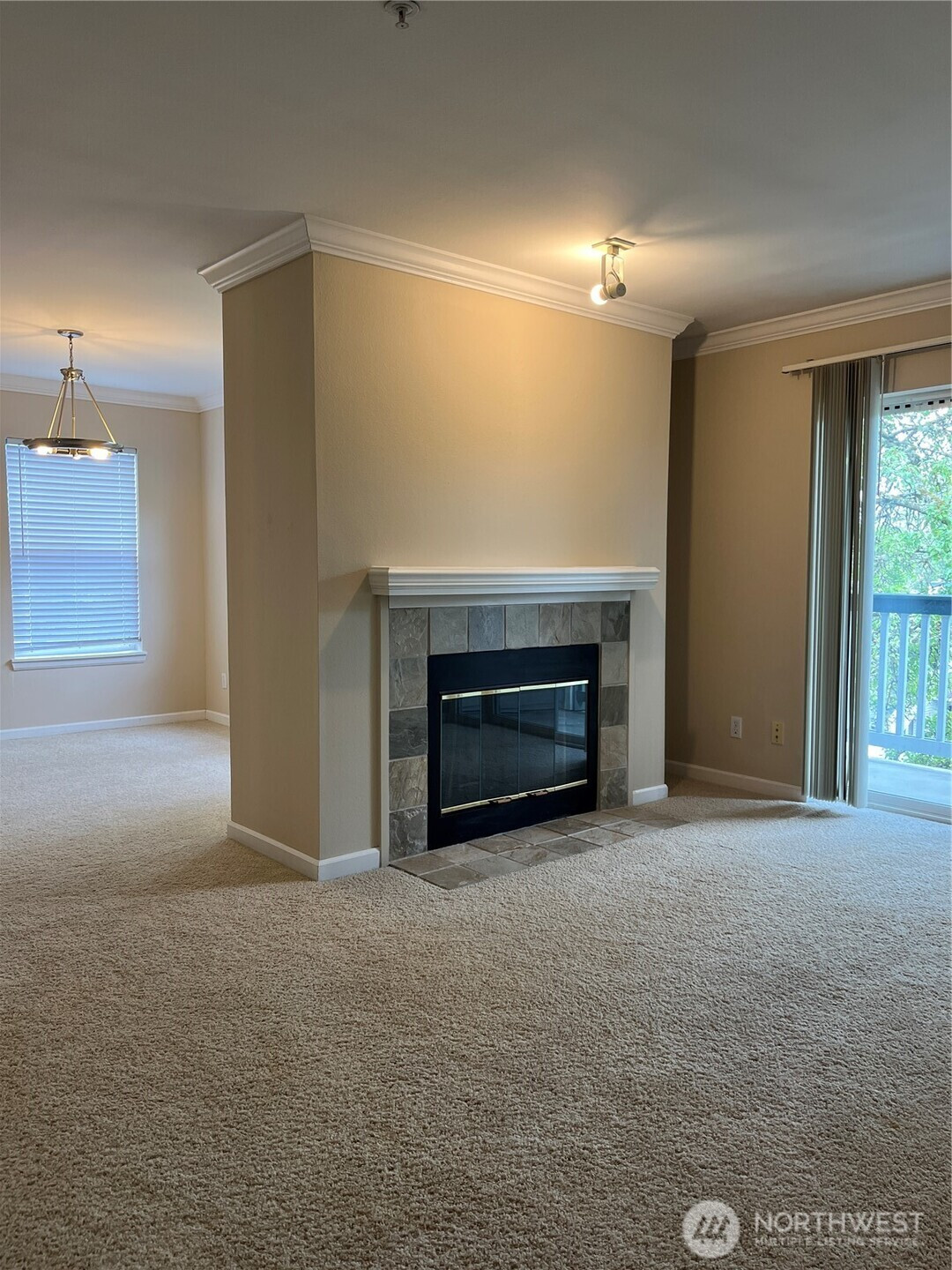 33020 10th Avenue SW, Federal Way, WA 98023