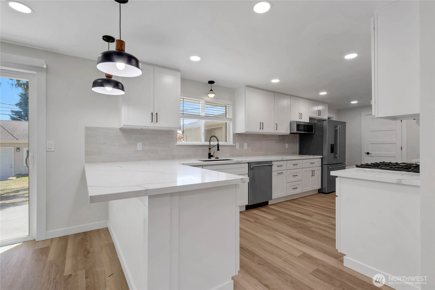 1425 N Woodlawn, Tacoma, WA 98406