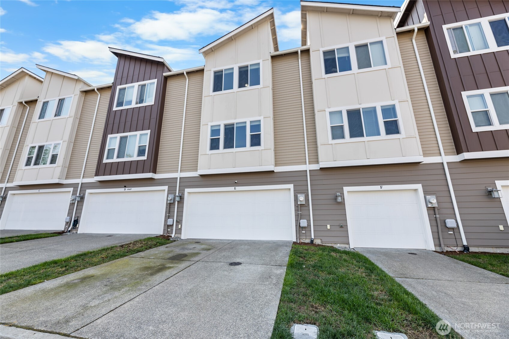 17417 118th Avenue Ct E, Puyallup, WA 98374