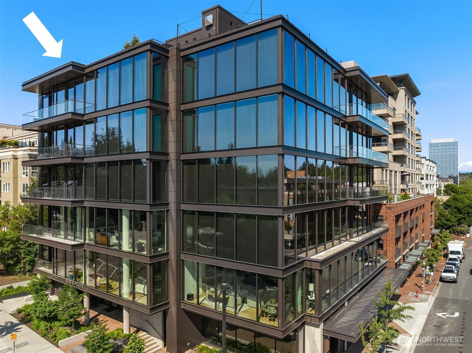 8 100th Avenue NE, Bellevue, WA 98004