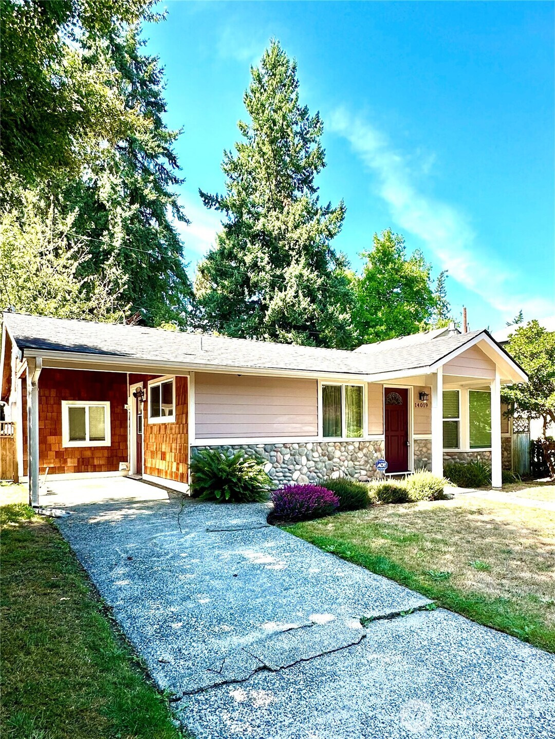14019 Wayne Place N, Seattle, WA 98133