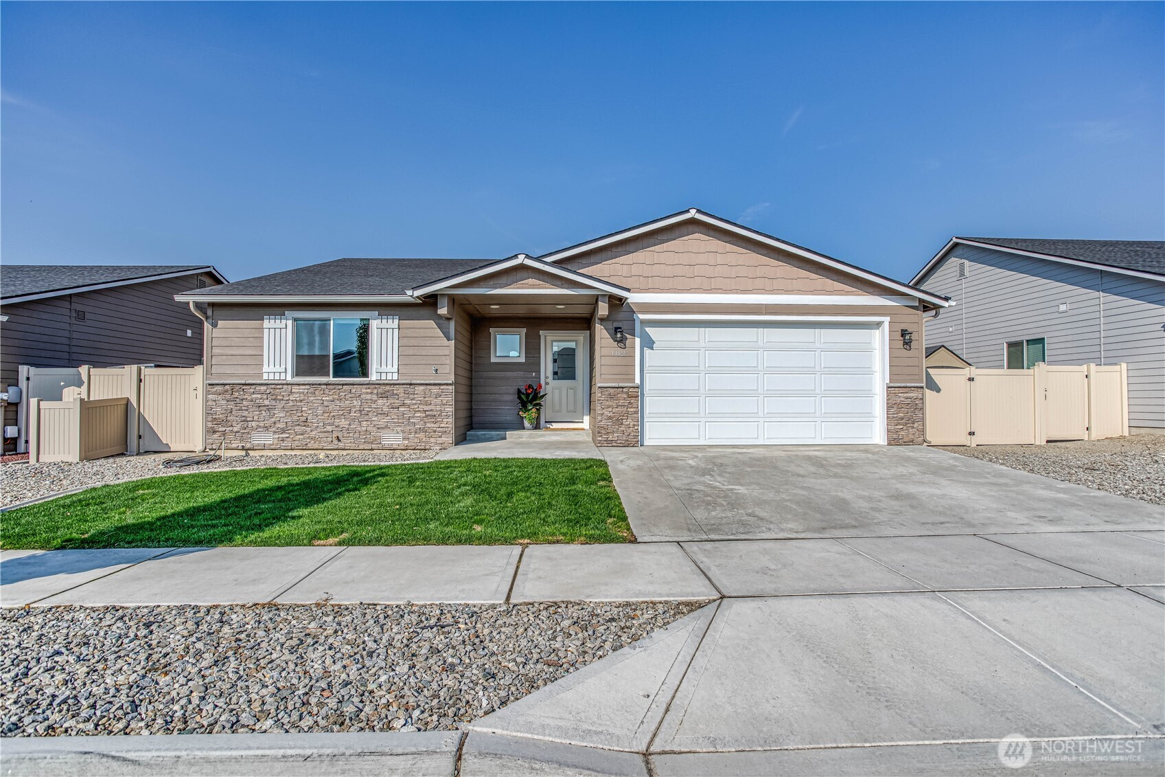 182 Emma Dr, Wenatchee, WA 98801